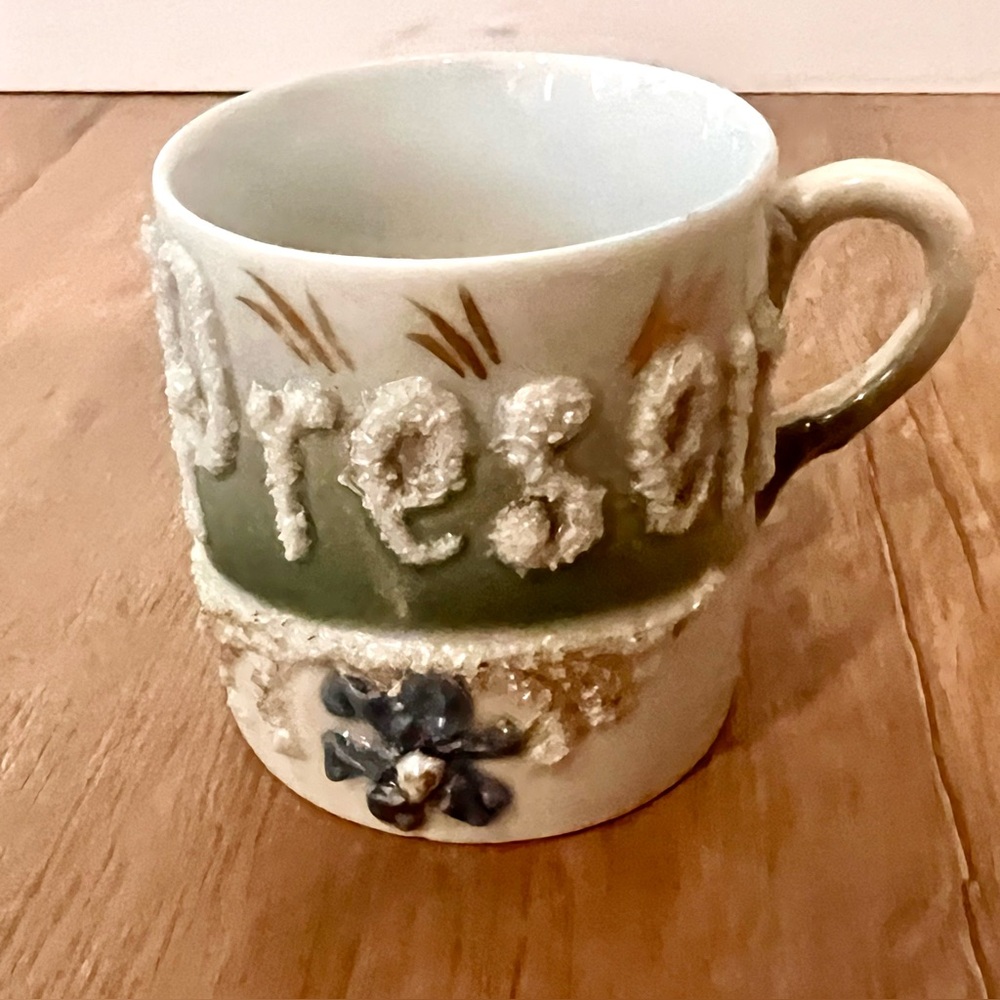 Vintage Brother Luster Porcelain Mug, Raised letters “Present” & flowers‎